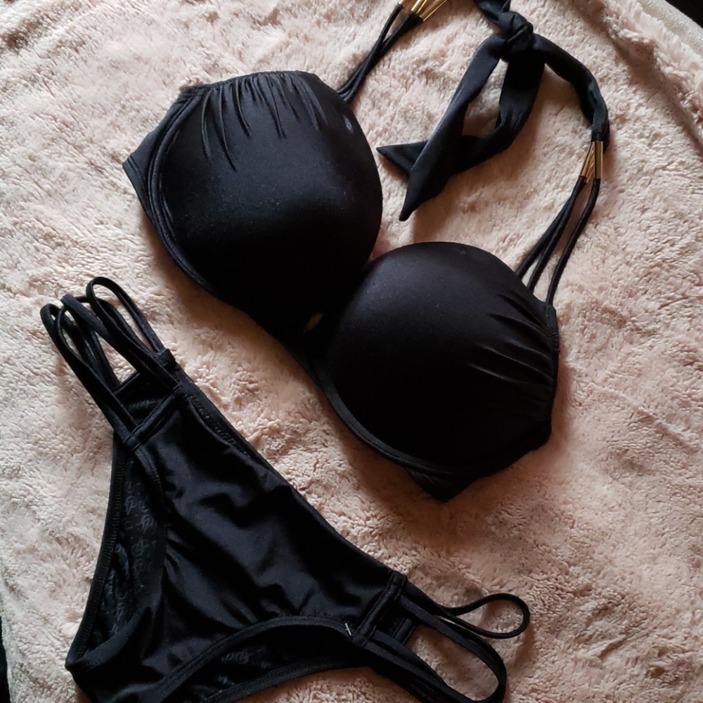 Black Victorias Secret bikini